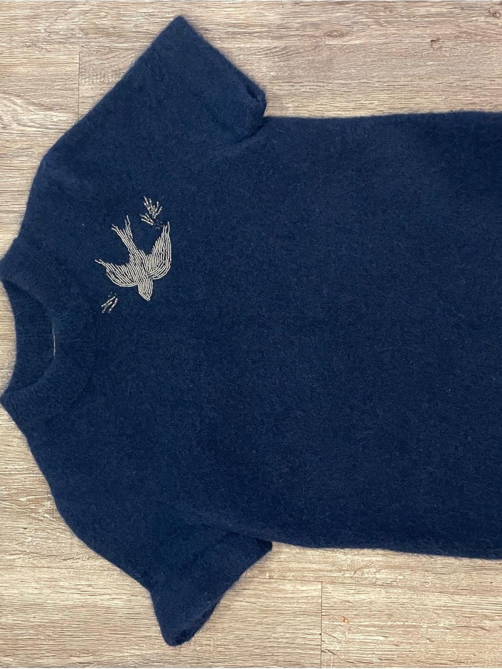 Navy Short-Sleeve Crewneck Sweater with Gold Bird Embroidery